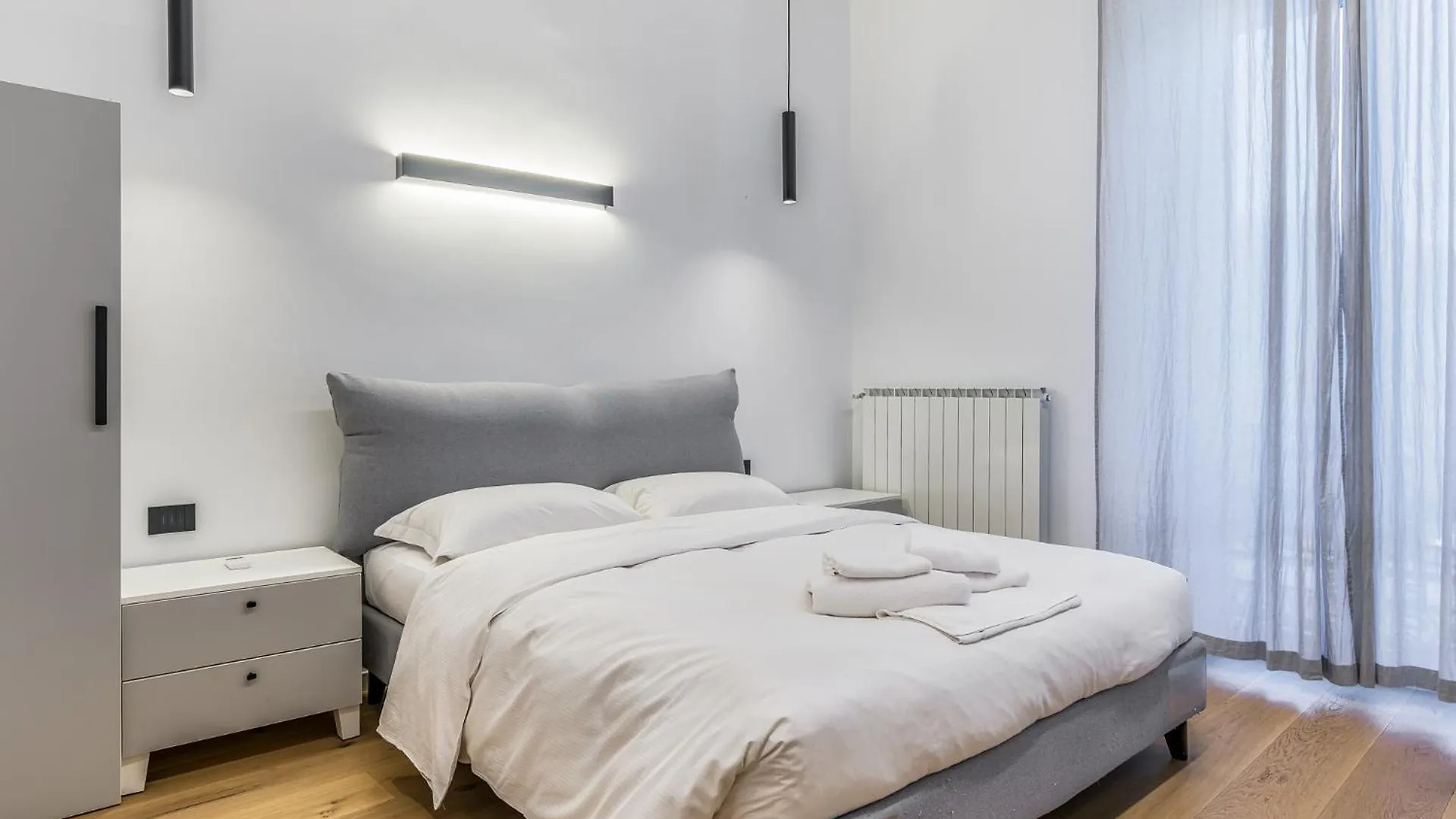 Appartamento Viale Toscana, 2 Pax Wi-Fi Milano 0*,  Italia